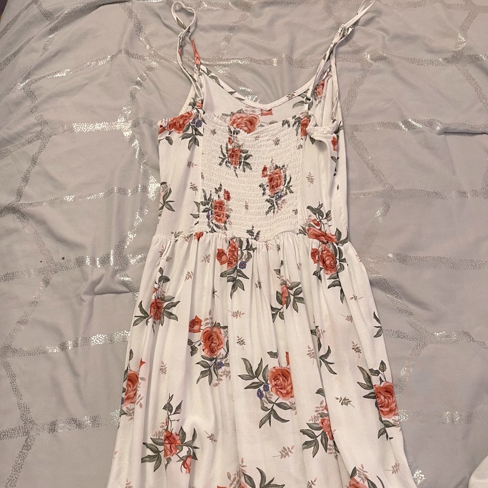 Dress - Picture 2 of 3